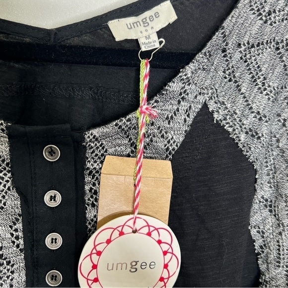 Umgee NWT Embroidered Henley Top - Picture 4 of 4